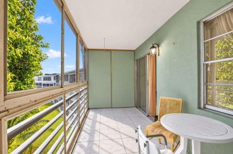 4025 Swansea B #4025, Deerfield Beach FL - photo 6 of 105
