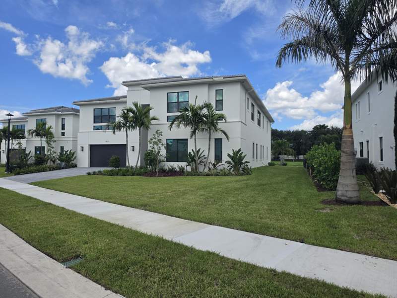 5 bedroom Single Family Residence at 9911 Meravita Avenue, Meravita At Boca Raton, Boca Raton — photo 3