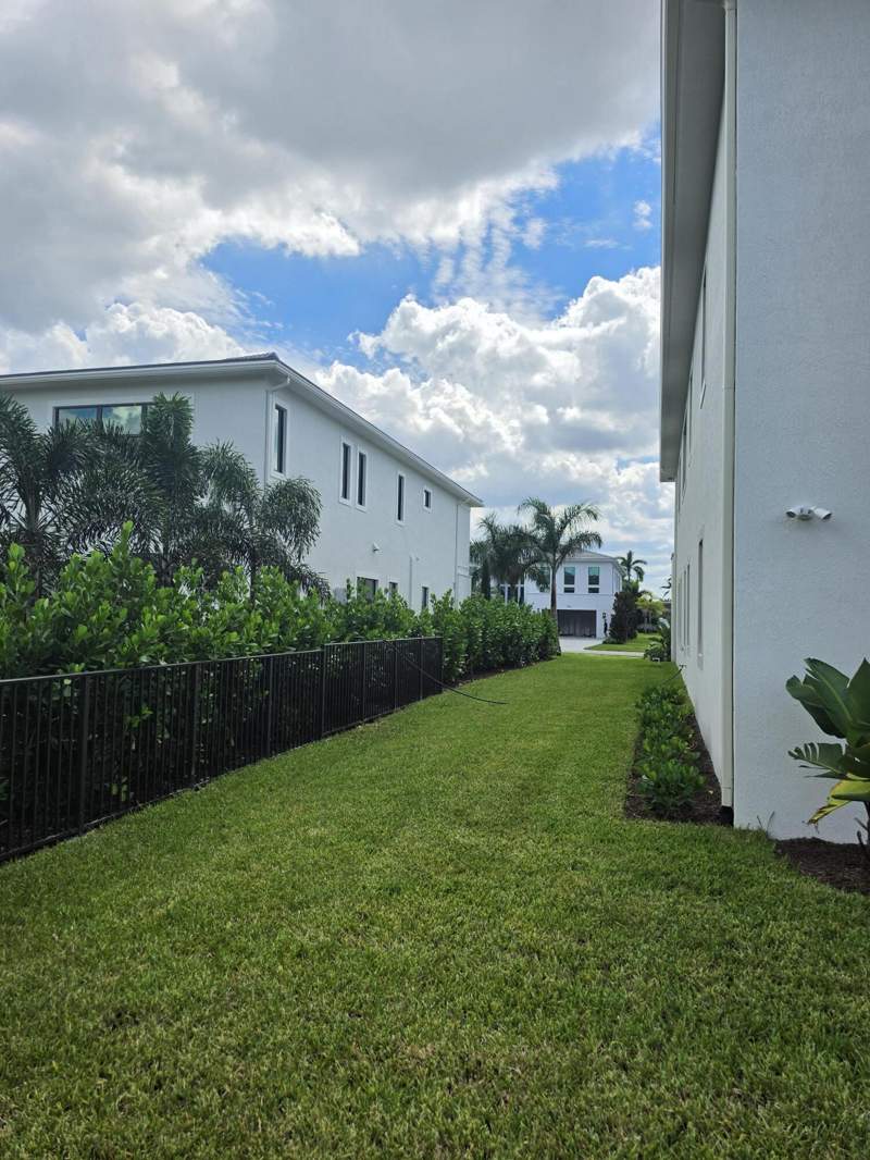 5 bedroom Single Family Residence at 9911 Meravita Avenue, Meravita At Boca Raton, Boca Raton — photo 4