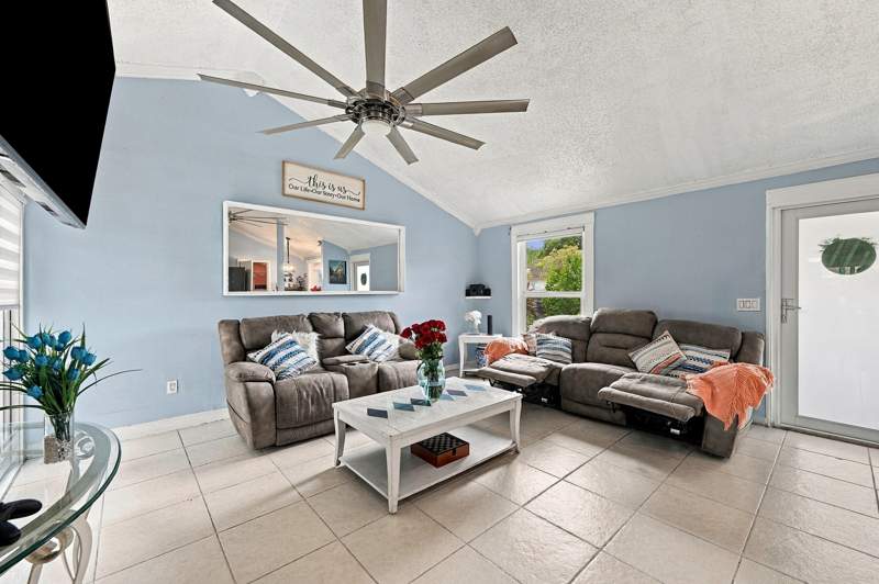 3 bedroom Single Family Residence at 1731 SW 85th Avenue, University Park Parcels 4 5 & 6, Miramar — photo 3
