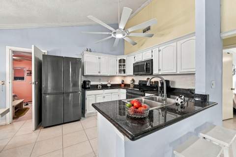 1731 SW 85th Avenue, Miramar FL - photo 7 of 25