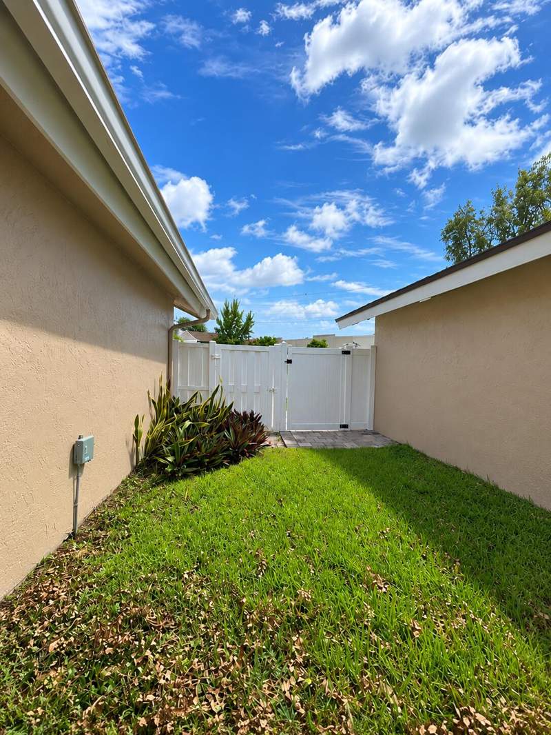 2 bedroom Villa at 1238 NW 51st Way #1238, The Lakes, Deerfield Beach — photo 3