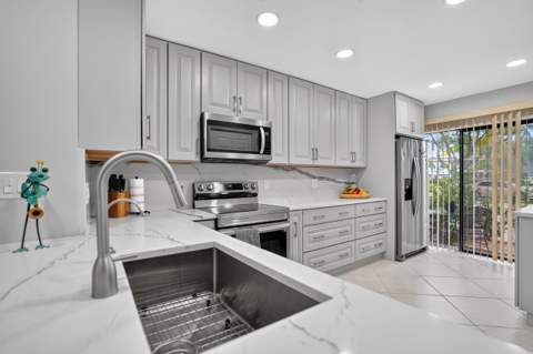 400 Canal Point #130, Delray Beach FL - photo 14 of 72