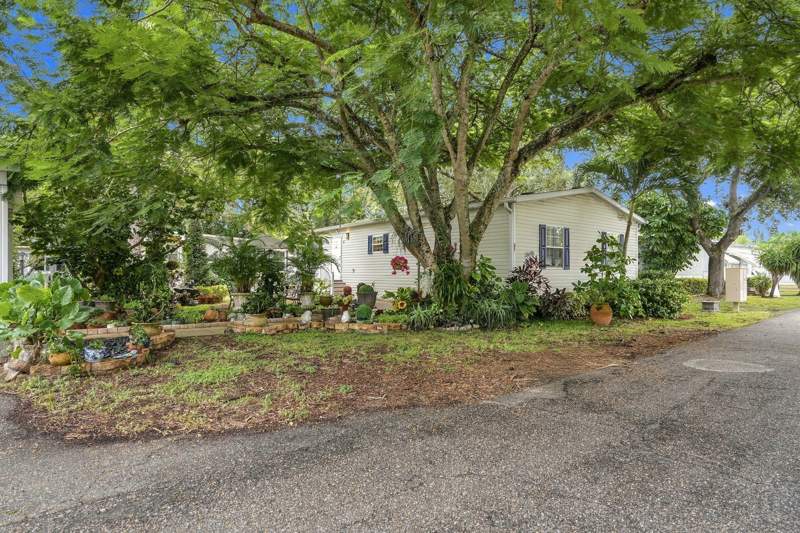 3 bedroom Manufactured Home at 2555 Pga Boulevard #37, The Meadows, Palm Beach Gardens — photo 4