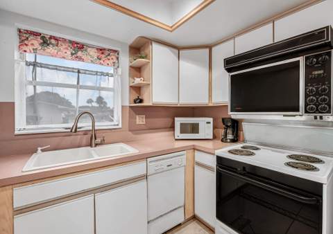 2857 W Ashley Drive #A, West Palm Beach FL - photo 8 of 32