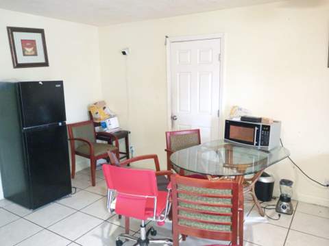 816 SW 3rd Court, Delray Beach FL - photo 7 of 37
