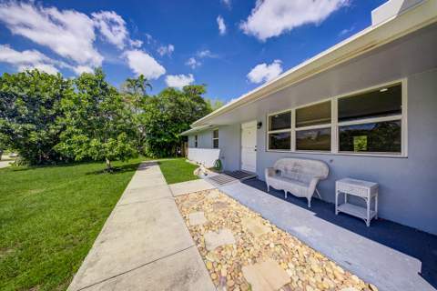 2531 Sun Up Lane, Lake Worth FL - photo 8 of 39