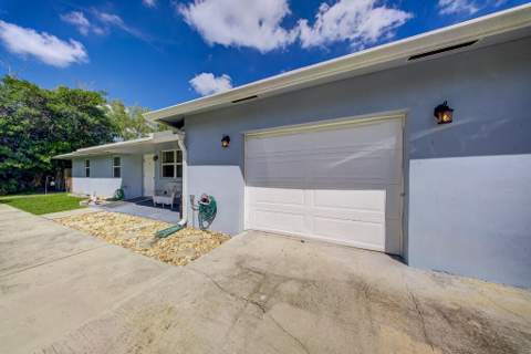 2531 Sun Up Lane, Lake Worth FL - photo 9 of 39