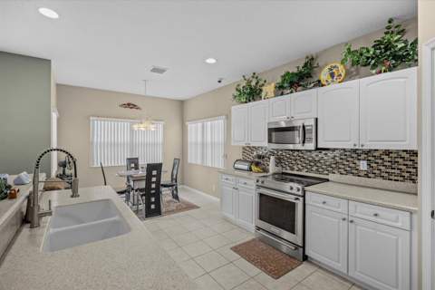 1126 SW East Louise Circle, Port St. Lucie FL - photo 16 of 44