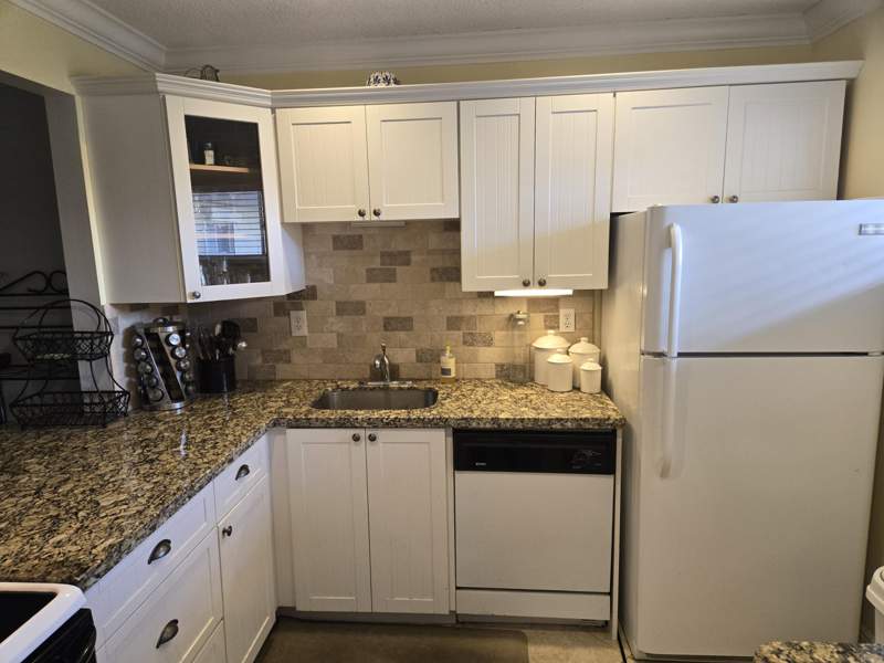 2 bedroom Condominium at 2682 Garden Drive #304, Lake Clarke Gardens Condo 16, Lake Worth — photo 3