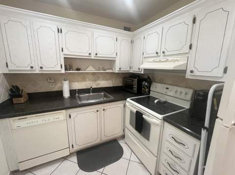 20 Waterford A, Delray Beach FL - photo 7 of 34