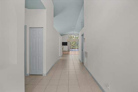 1629 SE Shelburnie Way, Port St. Lucie FL - photo 7 of 65