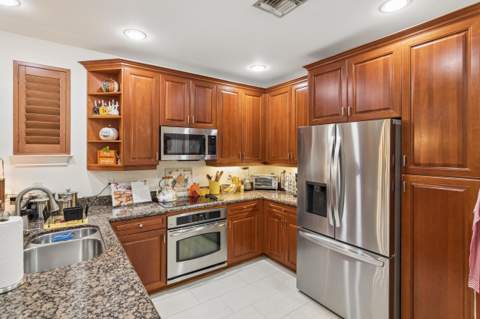 1059 W Heritage Club Circle, Delray Beach FL - photo 12 of 50