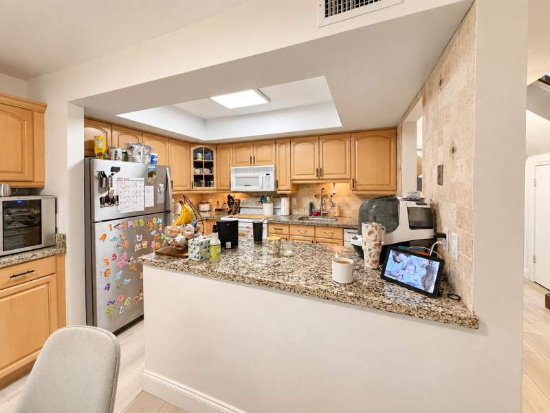 2 bedroom Condominium at 7200 NW 2nd Avenue #49, Sunflower Condo, Boca Raton — photo 4