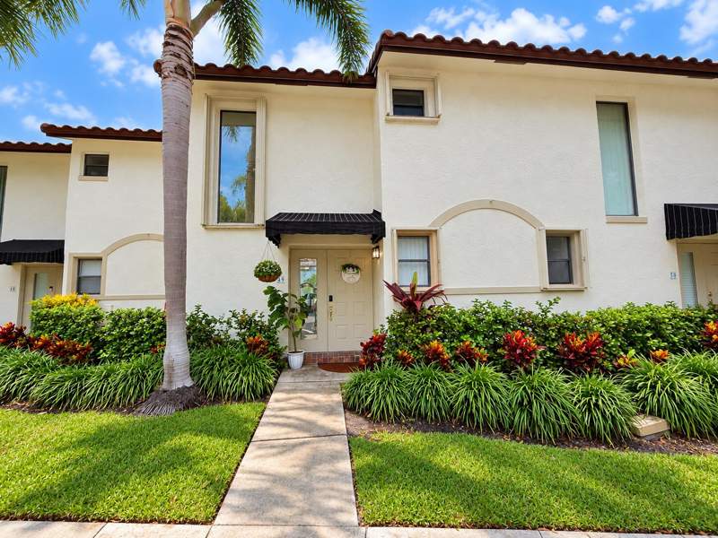 2 bedroom Condominium at 7200 NW 2nd Avenue #49, Sunflower Condo, Boca Raton — photo 2