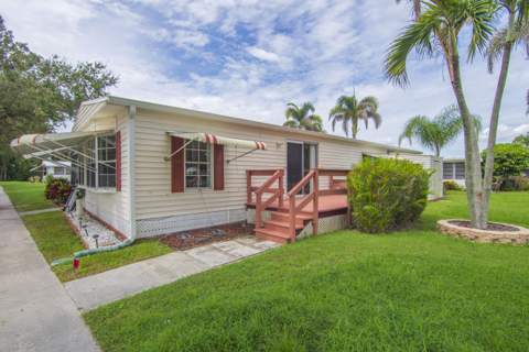 16 Santa Maria Court, Port St. Lucie FL - photo 10 of 41