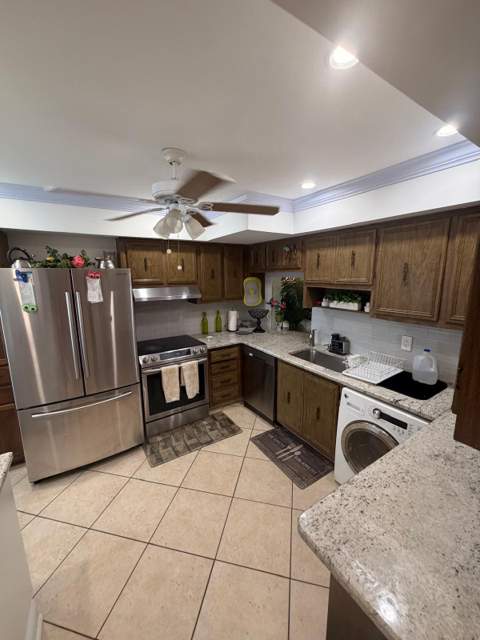 627 Laconia Circle #B, Lake Worth FL - photo 9 of 26