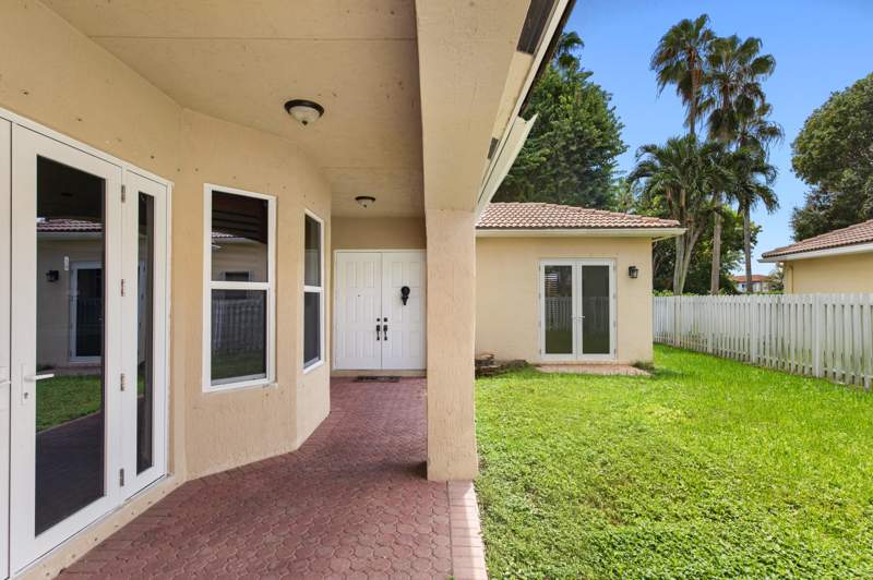 5 bedroom Single Family Residence at 2731 SW 130th Terrace, Biltmore Estates, Miramar — photo 3