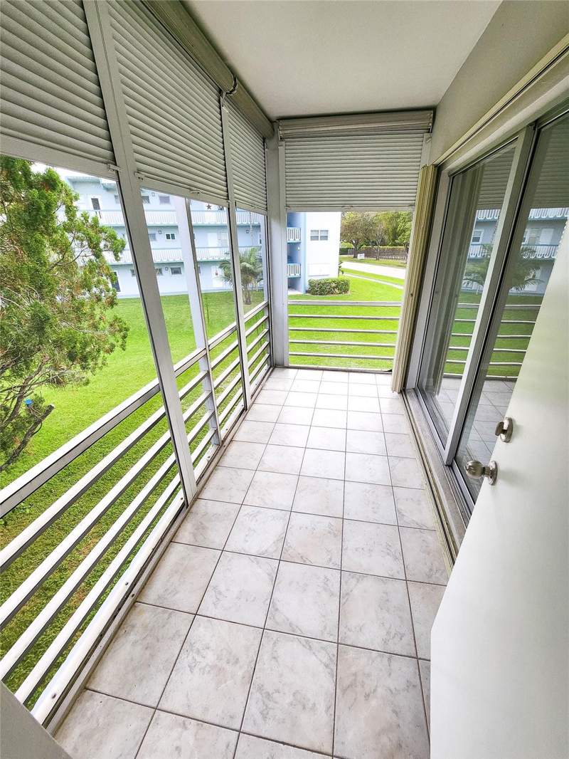 2 bedroom Condominium at 2300 Park Lane #216, Sheridan Lakes Condo Apts No 9, Hollywood — photo 3