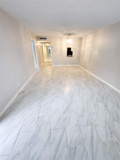2300 Park Lane #216, Hollywood FL - photo 9 of 35