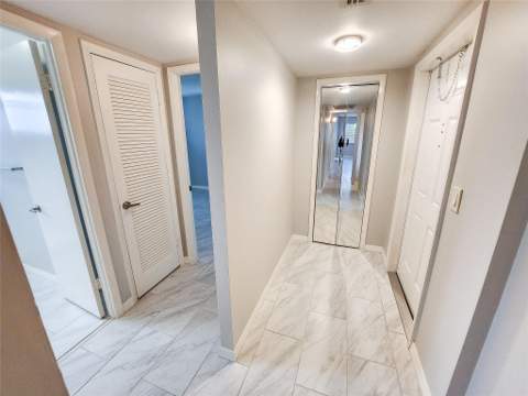 2300 Park Lane #216, Hollywood FL - photo 24 of 35