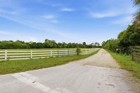 1812 B Road, Loxahatchee Groves FL - photo 8 of 17