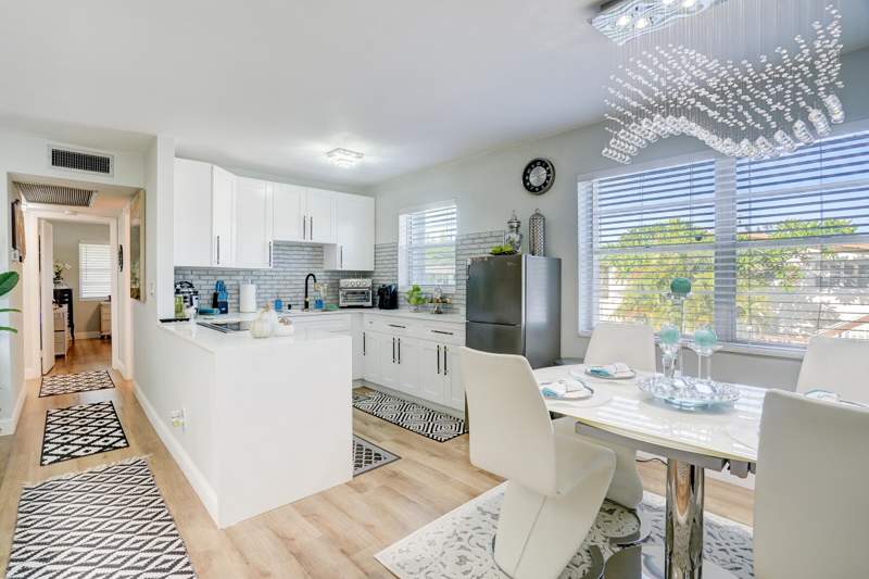 2 bedroom Condominium at 203 S Windsor I #203, Windsor Condos, West Palm Beach — photo 5