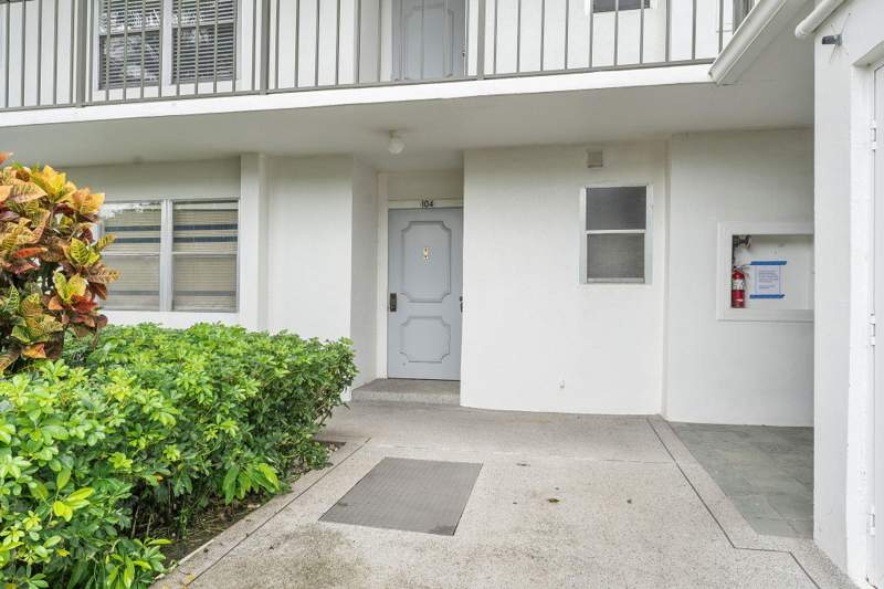 2 bedroom Condominium at 3593 Birdie Drive #104, Poinciana Place Condo A,B And C, Lake Worth — photo 2
