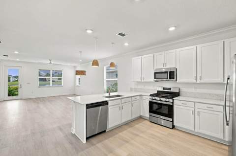 791 SE Woodbine Road, Port St. Lucie FL - photo 8 of 54