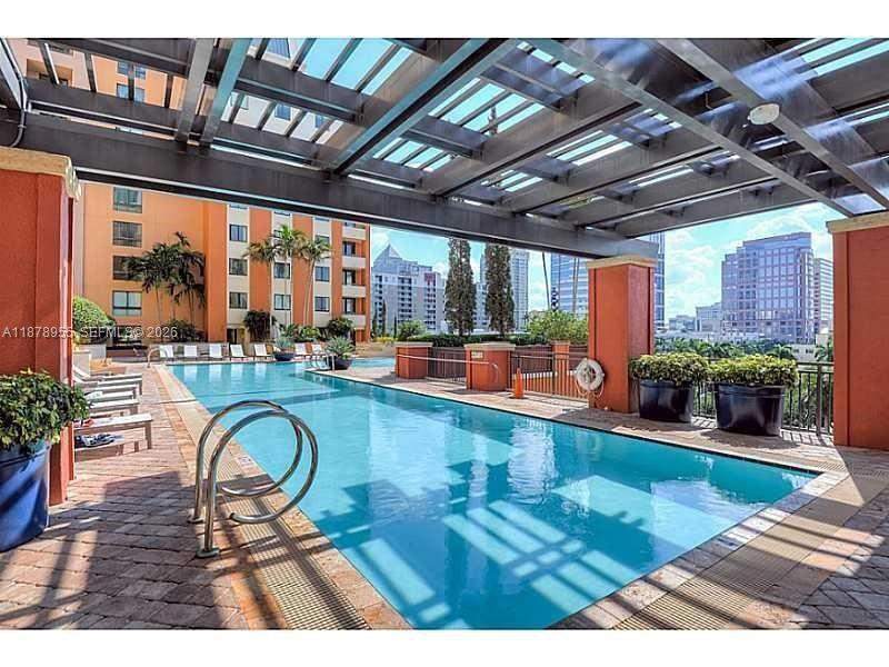 2 bedroom Condominium at 110 N Federal Highway #1214, Waverly At Las Olas Condo, Fort Lauderdale — photo 3