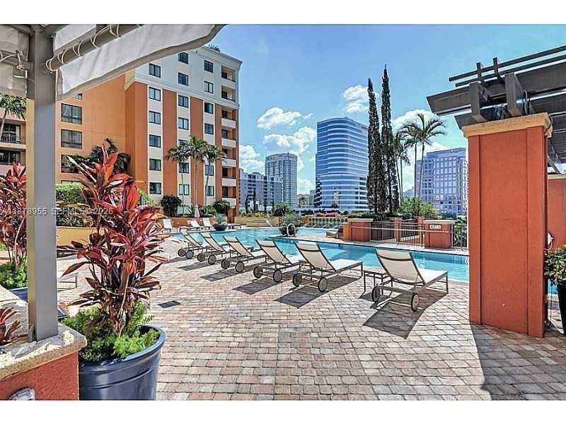 2 bedroom Condominium at 110 N Federal Highway #1214, Waverly At Las Olas Condo, Fort Lauderdale — photo 5