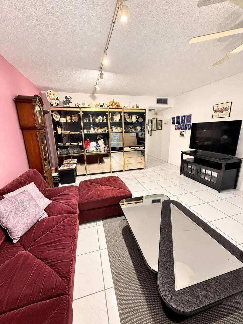 2 bedroom Condominium at 2035 Yarmouth B #2035, Yarmouth At Century Village Condo, Boca Raton — photo 3