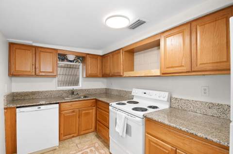 616 SW Cleveland Avenue, Stuart FL - photo 11 of 24