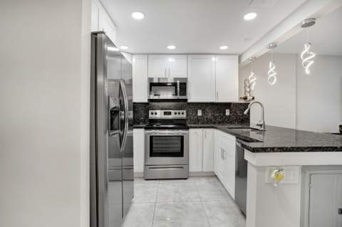 1009 N Ocean Boulevard #207, Pompano Beach FL - photo 11 of 35