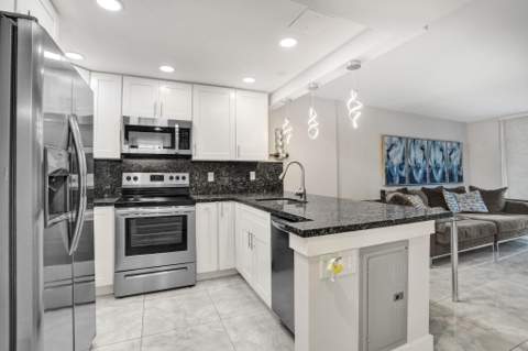1009 N Ocean Boulevard #207, Pompano Beach FL - photo 8 of 35