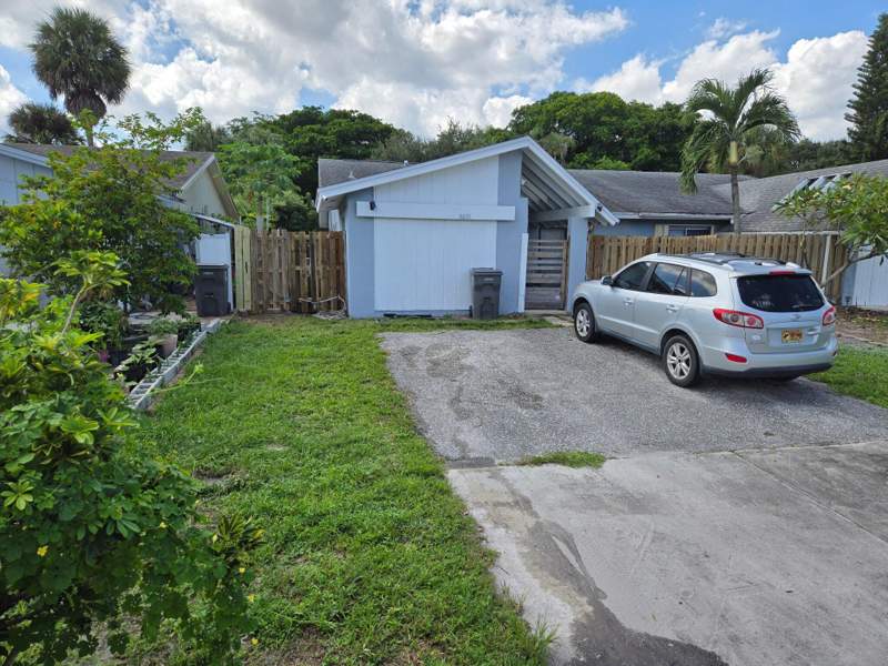 3 bedroom Villa at 8631 Satalite Terrace, Parkway Village, West Palm Beach — photo 2