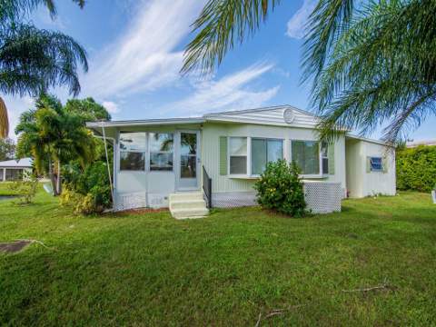 7 La Paloma Lane, Port St. Lucie FL - photo 11 of 49