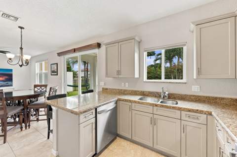 6854 Langdon Way, Lake Worth FL - photo 7 of 81