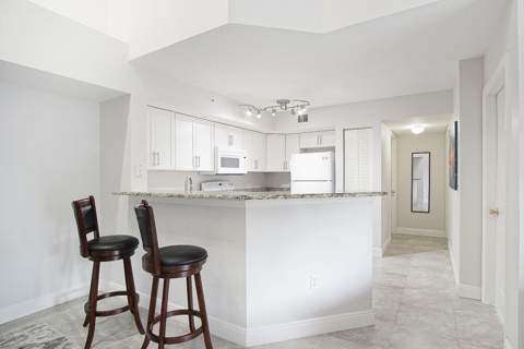 4041 San Marino Boulevard #307, West Palm Beach FL - photo 9 of 26