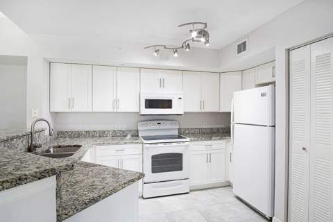 4041 San Marino Boulevard #307, West Palm Beach FL - photo 8 of 26