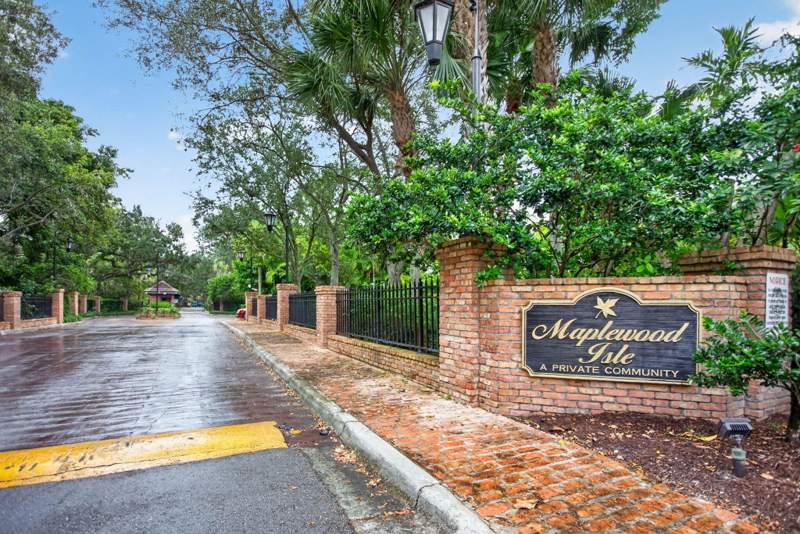 5 bedroom Single Family Residence at 10240 Vestal Court, Maplewood, Coral Springs — photo 3