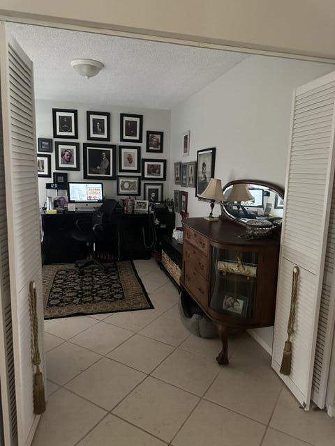 8875 Warwick Drive, Boca Raton FL - photo 6 of 12