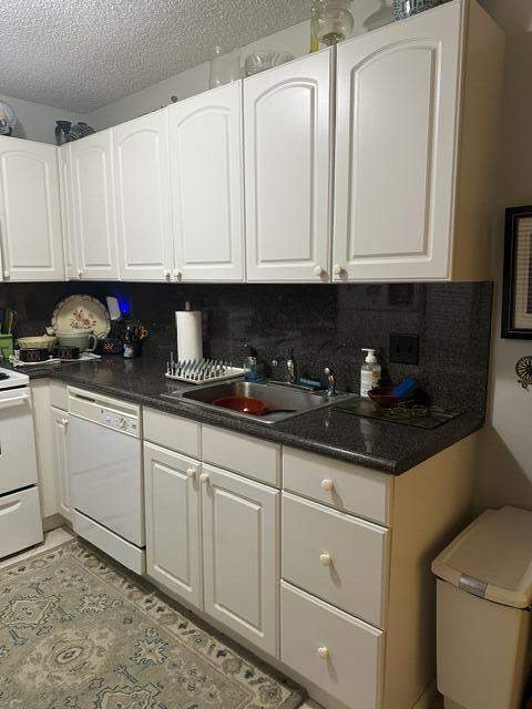 2 bedroom Villa at 8875 Warwick Drive, Boca Lakes Condo, Boca Raton — photo 4