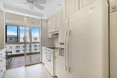 3100 NE 49th Street #1105, Fort Lauderdale FL - photo 6 of 27