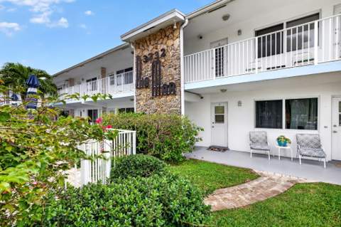3232 Canal Drive, Pompano Beach FL - photo 7 of 54