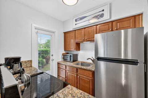 3232 Canal Drive, Pompano Beach FL - photo 18 of 54