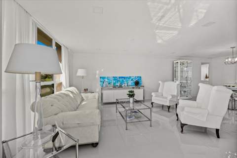 5390 Woodland Lakes Drive #105, Palm Beach Gardens FL - photo 8 of 40