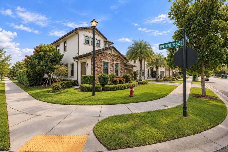 5 bedroom Single Family Residence at 10982 Pinnacle Way, Watercrest-42 Acres, Parkland — photo 3