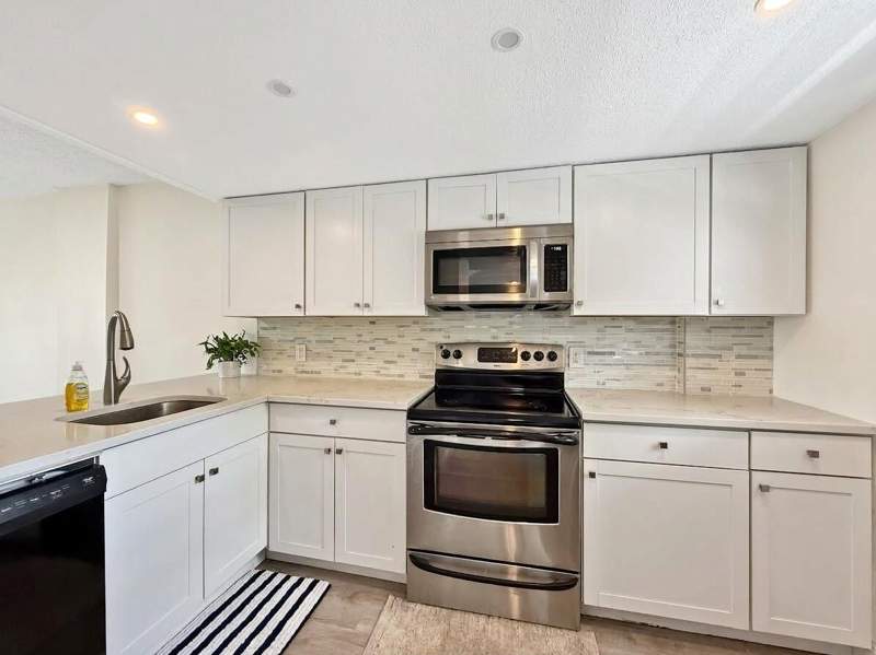 2 bedroom Condominium at 114 Royal Pk Drive #3A, Royal Park Condo, Oakland Park — photo 4