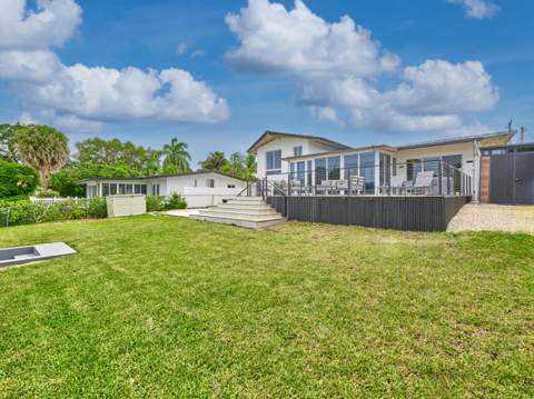 2426 Key Largo Lane, Fort Lauderdale FL - photo 13 of 107